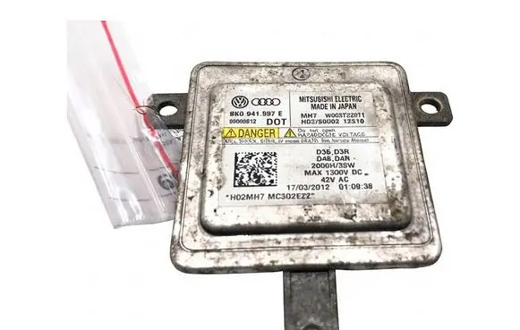 Audi A4 S4 B8 8K Voltage converter/converter module 8K0941597E