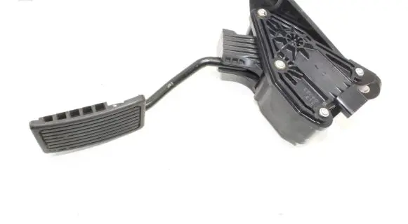 Honda CR-V Accelerator throttle pedal