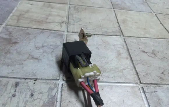Hyundai Trajet Other relay 3916037120