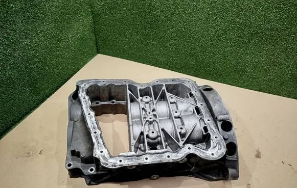 Renault Master III Oil sump 8200805682