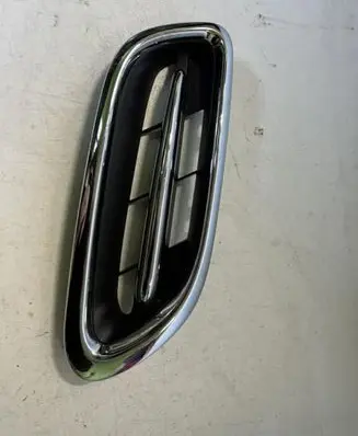 Nissan Micra Front bumper upper radiator grill 623201F500