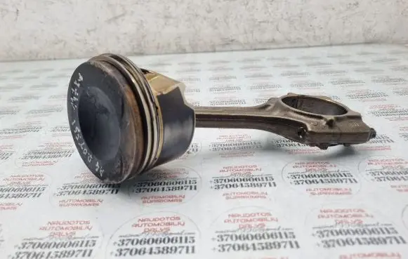 Piston with connecting rod