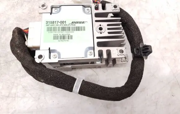 Infiniti M30 Sound amplifier 315817001 0278279140