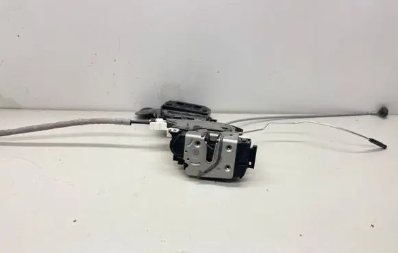Mercedes-Benz ML W166 Front door lock A1667200435