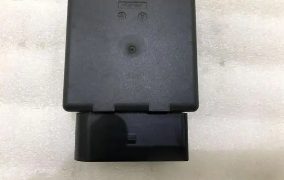 Volkswagen Touran III Fuel pump relay 