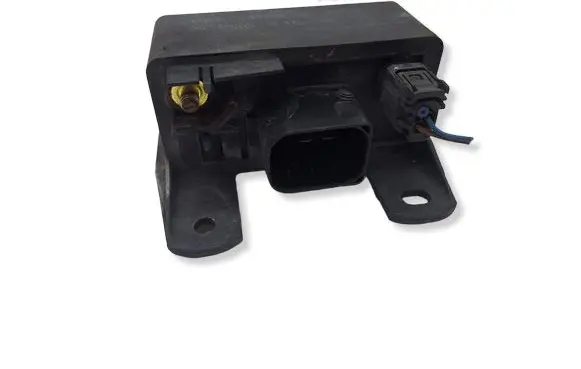 Mercedes-Benz Sprinter W906 Glow plug pre-heat relay 0005453516