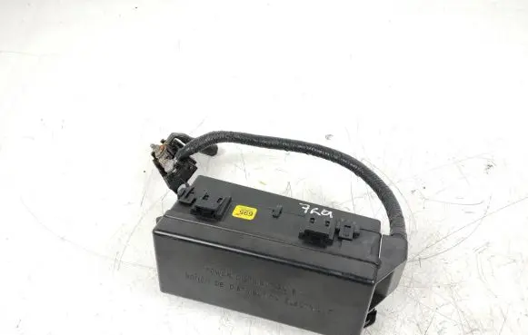 Jaguar S-Type Fuse module XW4T14A003A XR8T14A005KH