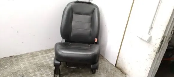 Ford Maverick Front passenger seat 