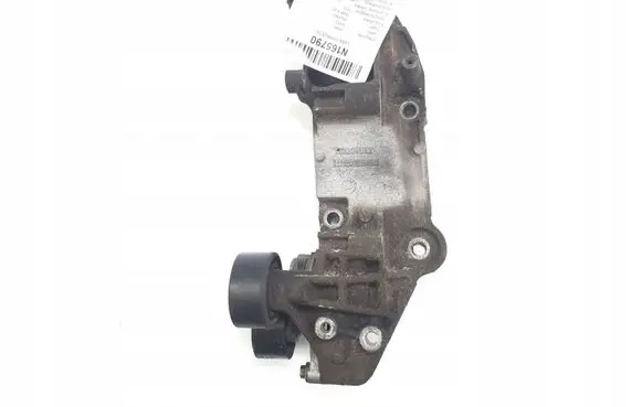 Opel Vivaro Engine mounting bracket 117103585R