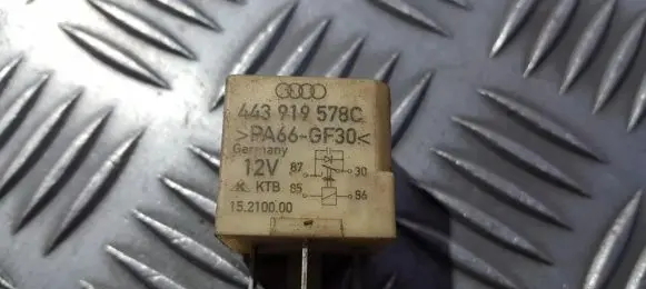 Volkswagen PASSAT B5 Other relay 443919578c 15210000