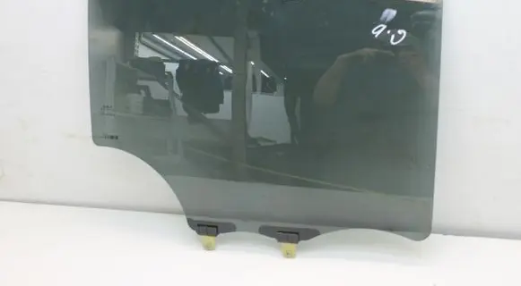 KIA Sportage Rear door window glass