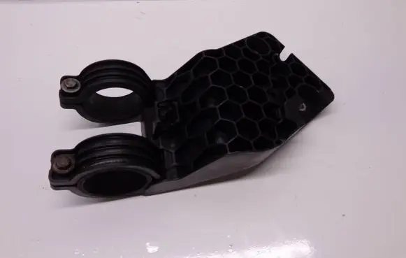 BMW X5 E70 Fuel filter bracket/mount holder 70314607