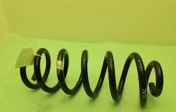 Volvo XC40 Rear coil spring 32333496