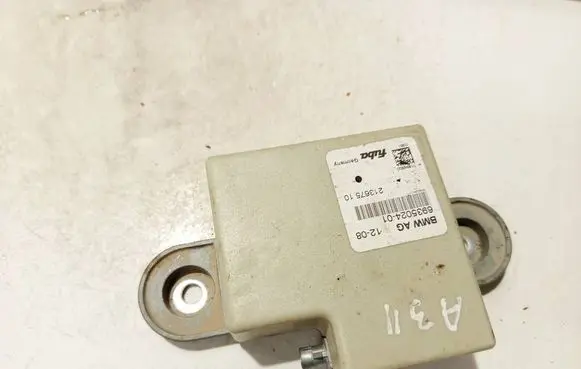 BMW 5 E60 E61 Antenna control unit 693502401 21367510