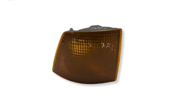 BMW 7 E32 Front indicator light 1374012 1378822
