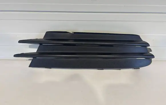 Volkswagen Scirocco Front bumper lower grill 1K8853665B