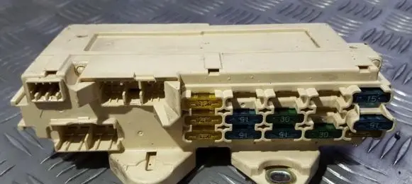 Mazda 626 Fuse box set 4954951
