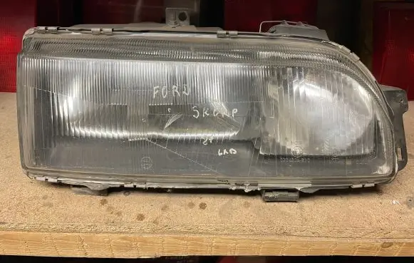 Ford Scorpio Headlight/headlamp 1305235101