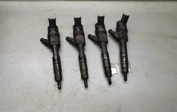 Renault Laguna II Fuel injectors set 0445110110B 8200100272