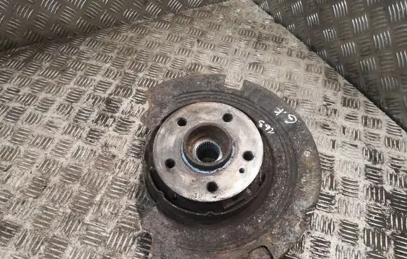 Mercedes-Benz ML W163 Rear wheel hub A1633500508 1633500508