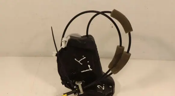 Toyota Yaris XP210 Rear door lock 7314480