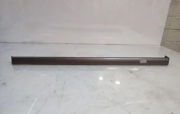 Nissan X-Trail T30 Dashboard glove box trim 684118H600