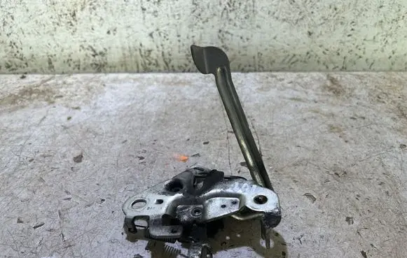 Peugeot 108 Engine bonnet/hood lock/catch