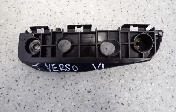 Toyota Verso Front bumper mounting bracket 