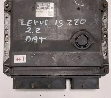 Lexus IS 220D-250-350 Engine control unit/module 8966153700 1758007704