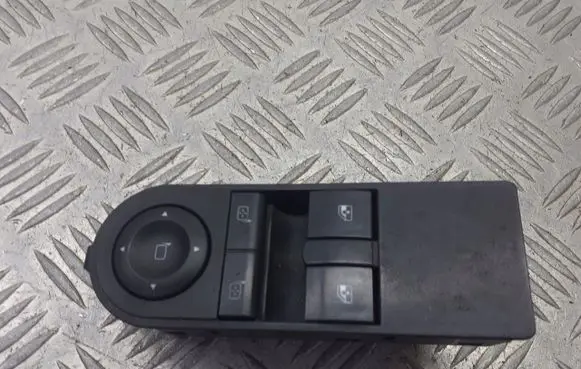 Opel Zafira B Front door window switch trim 13228706