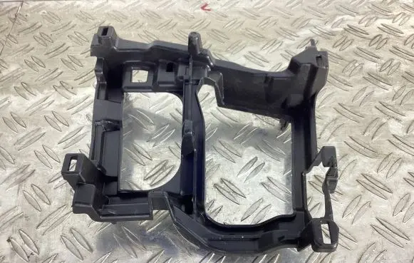 Lexus UX Other center console (tunnel) element 5898776010