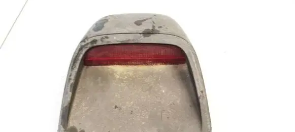 Nissan Primera Third/center stoplight 