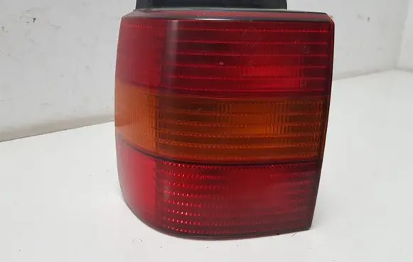 Volkswagen PASSAT B4 Rear/tail lights 3A9945111