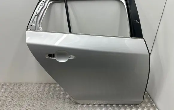 Volvo V60 Rear door