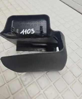 Toyota Avensis T270 Front driver seat rail trim 7213805040