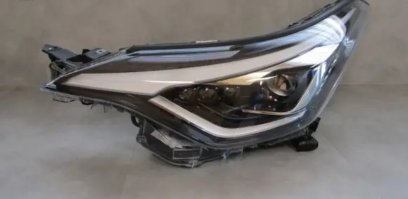 Toyota C-HR I Headlight/headlamp 81150F4280 201579644 18685F