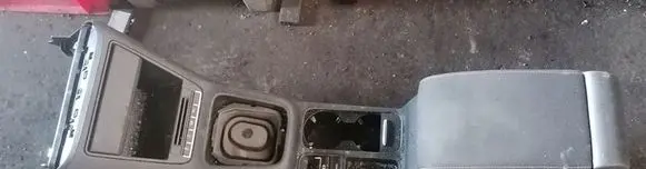 Volkswagen Tiguan Armrest podokietnik