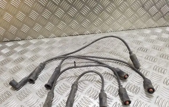 Volkswagen PASSAT B4 Ignition plug leads 