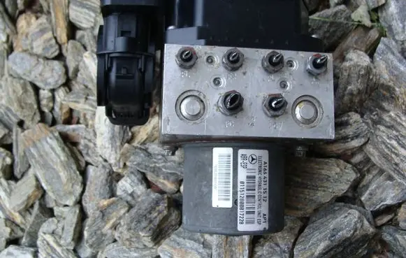 Mercedes-Benz ML W166 ABS Pump A1664311512