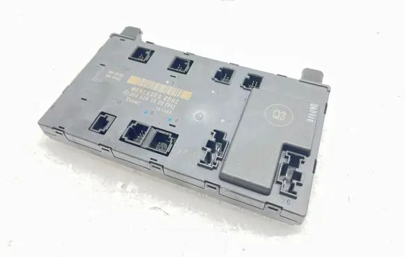 Mercedes-Benz CLK A209 C209 Door control unit/module 2098201926