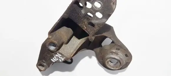 Audi A4 S4 B5 8D Engine mounting bracket 4b0199351a