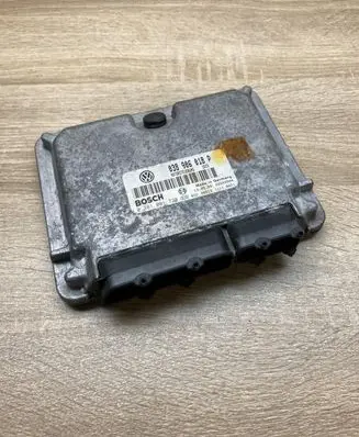 Volkswagen PASSAT B5 Engine control unit/module ECU 038906018P 0281001720
