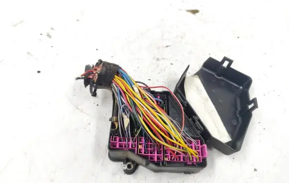 Skoda Octavia Mk1 (1U) Fuse module 8D1941824