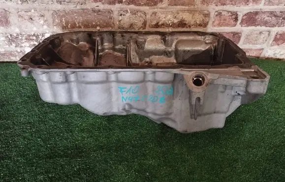 BMW 5 F10 F11 Oil sump 7812360 13992010