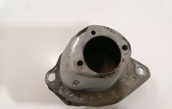 Volvo V70 Front shock absorber mounting bracket 