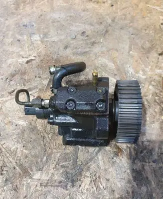 Alfa Romeo 166 Fuel injection high pressure pump