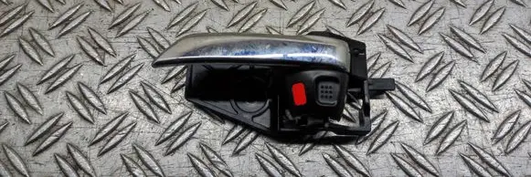 Suzuki SX4 S-Cross Front door interior handle 8311061M10C48