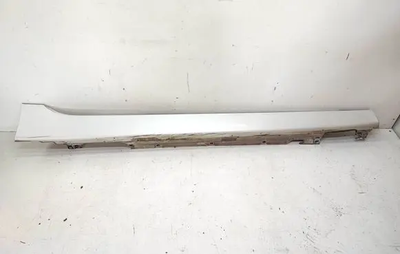 BMW 2 F46 Sill 7318852 51777318852