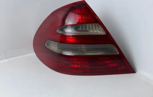 Mercedes-Benz E W211 Rear/tail lights A2118200364
