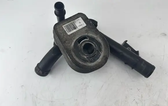 Renault Megane III Engine oil radiator 779744C